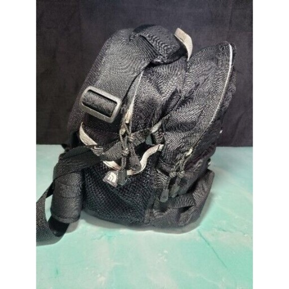 The North Face Messenger Bag Day Pack Black Waist Laptop Travel Soft Padded GUC - Picture 2 of 12
